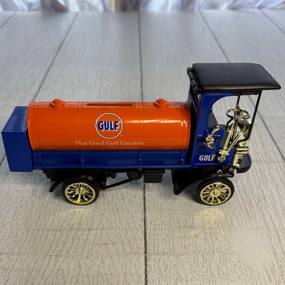 Vintage 1996 Gulf 1910 Mack Tanker Bank